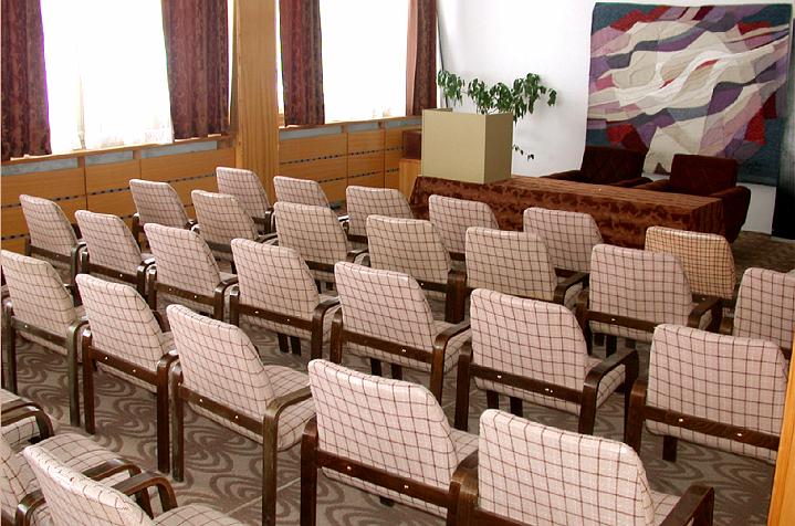 17 Impuls zala.jpg - Comfortable meeting rooms, like this one, will be one of the locations for course participants to steep themselves in Maharishi?s knowledge for enlightenment and invincibility on the Teacher Training Course.